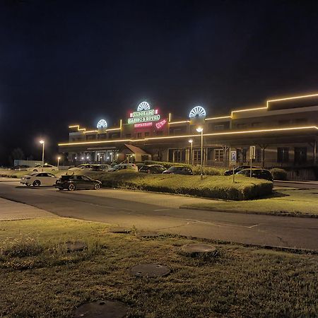 Casino & Hotel Eldorado Česká Kubice エクステリア 写真