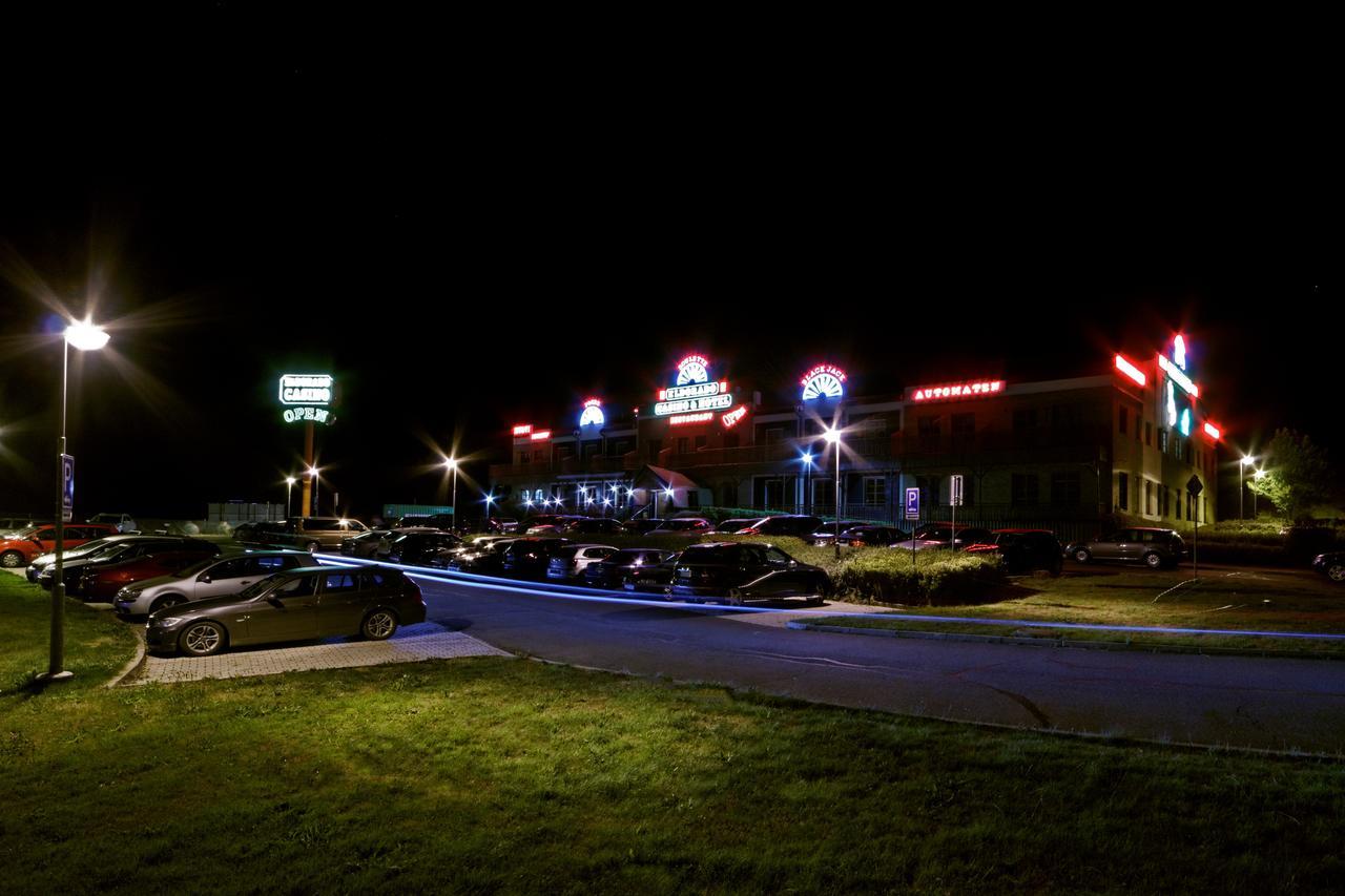 Casino & Hotel Eldorado Česká Kubice エクステリア 写真